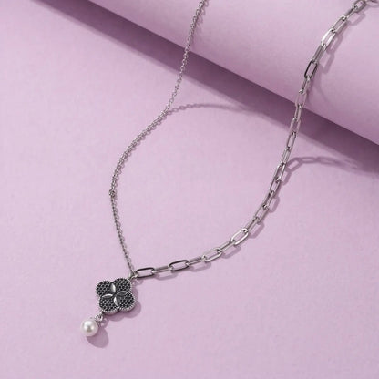Royal Clover Pearl Pendant - My Store