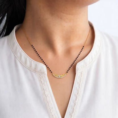 Textured Leafy Arch Silver Mangalsutra - My Store